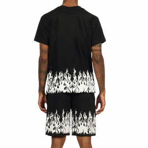 Ensemble de vêtements de sport pour homme, t-shirt et short décontractés pour l'entraînement, tenue de sport en deux pièces pour la salle de sport, la remise en forme, l'entraînement quotidien - Product Image 1