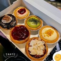 Boîte de papier crêpe écologique pour restauration rapide diviseurs fenêtre en relief de qualité alimentaire pour boulangerie pour sushi tarte aux œufs chocolat Su