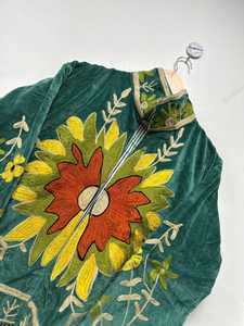 Magnifique veste Suzani faite main à motif tournesol, manteau brodé en velours, blazer floral, vêtement d'extérieur ethnique artisanal, manteau d'hiver bohème - Product Image 5
