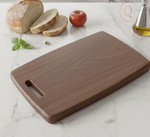 Planche à découper robuste en bois massif, surface compatible avec les couteaux pour une préparation alimentaire sûre et efficace - Product Image 4