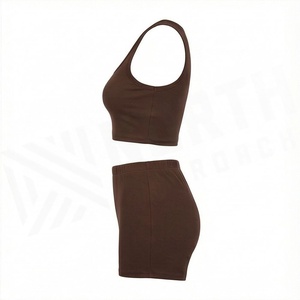 Conjunto Deportivo de 2 Piezas para Mujer, Top Corto Acanalado Marrón Sólido y Pantalones Cortos por Encima de la Rodilla, Cuello Redondo, Sin Mangas, Transpirable, Tejido - Product Image 3