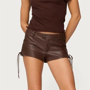 Shorts Mini de Cintura Baja de Piel Sintética para Mujer, Estilo Gótico Y2K, con Detalle de Cordones Laterales, Estilo Grunge Punk Rock, Corte Regular, Color Sólido - Product Image 4