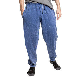 Pantalones deportivos urbanos con lavado ácido, diseñados con tela suave, cintura ajustable y corte moderno que ofrece comodidad con un estilo urbano atrevido. - Product Image 1