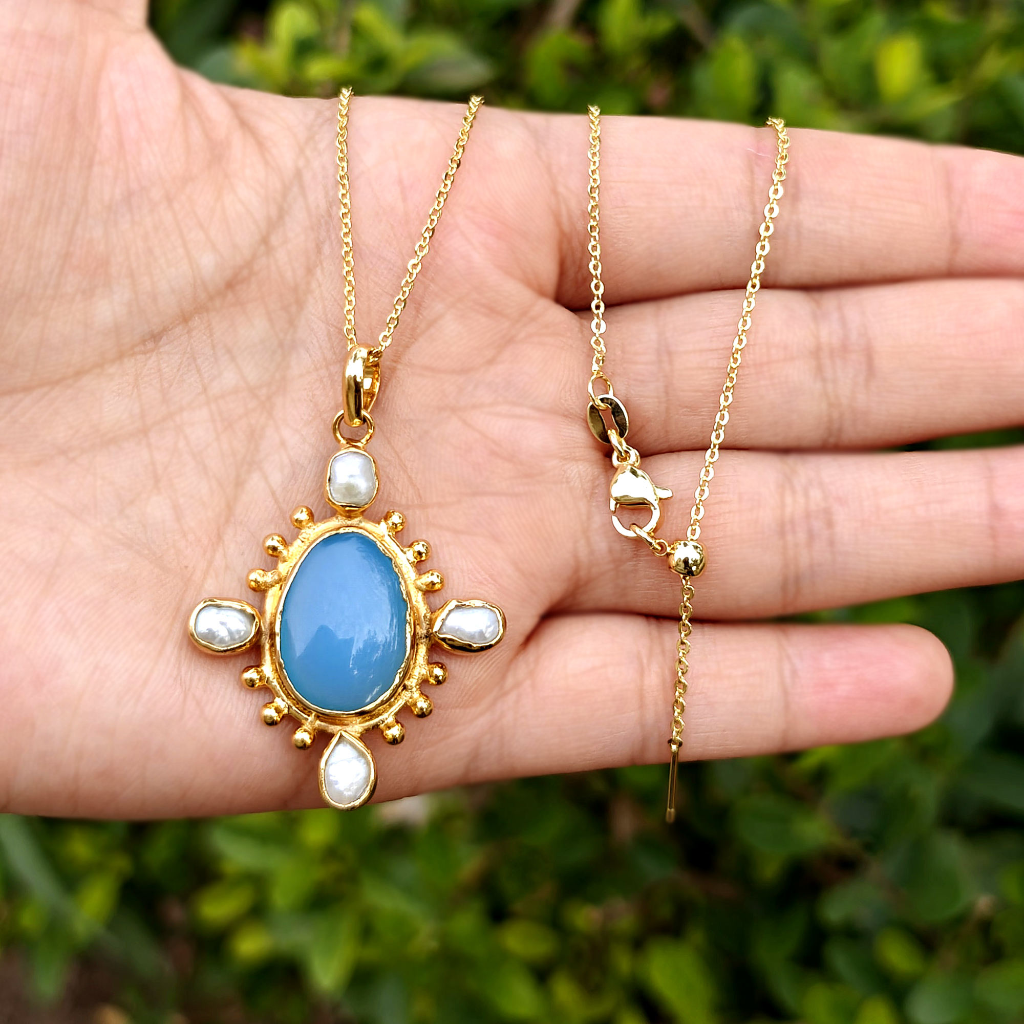 สีฟ้า, สีขาว