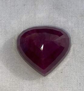 Piedras preciosas de rubí natural en forma de corazón de 60 quilates, piedras sueltas para la fabricación de joyas. - Product Image 4