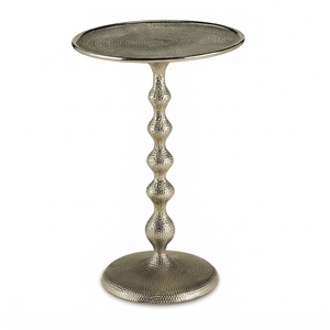 Table d'appoint ronde moderne en aluminium poli argenté, table de bout design sur piétement, table à boissons haut de gamme en métal, décoration intérieure - Product Image 1