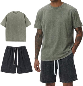 Ensemble T-shirt et short en coton teint uni pour homme, col rond, tenue décontractée d'été 2026, vente en gros - Product Image 5