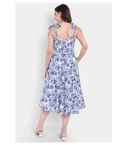 Robe trapèze en coton imprimé floral blanc et bleu pour femme, douce, confortable, écologique, infroissable, idéale pour l'été, les fêtes et les occasions décontractées - Product Image 3