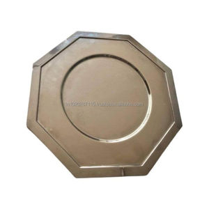 Placa de cargador de acero cepillado con brillo sutil, ideal para mesas minimalistas escandinavas con cubiertos modernos - Product Image 2