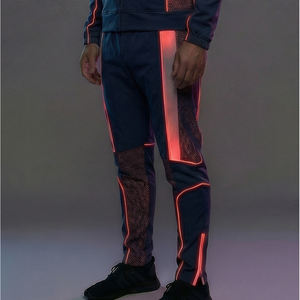 Conjunto Deportivo Unisex para Correr, Chaqueta con Cremallera Transpirable, Pantalones Jogger, Logotipo Personalizado, Capucha, Entrega Rápida, Maluza ActivePro - Product Image 4