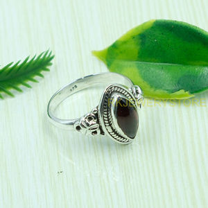 Bague en grenat rouge de qualité supérieure, argent sterling 925, bague statement, design artisanal, bague en pierre précieuse, bijoux en grenat, cadeau de Noël - Product Image 2