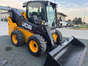 Chargeuse compacte sur chenilles JCB 270 2025 à essence, moteur 92 kW haute efficacité, jaune, 1 tonne - Product Image 1