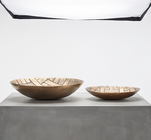 Ensemble d'articles de table contemporains minimalistes en or, avec texture sculpturale, pour cuisine et salle à manger - Product Image 5