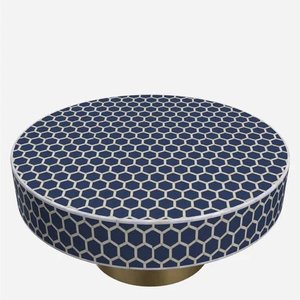 Table basse unique en incrustation d'os avec détails sculptés ethniques Console élégante pour salons modernes et intérieurs artistiques - Product Image 1