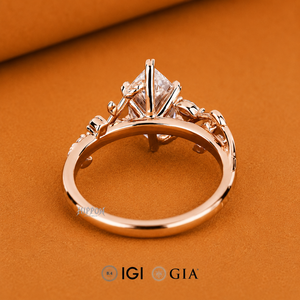 Bague de fiançailles inspirée de la nature avec diamant de laboratoire taille marquise néerlandaise, motif feuilles et pétales, bague de mariage artisanale - Product Image 3
