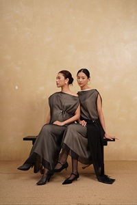 Vestidos casuales transpirables de verano con rayas, tejido sencillo, botones frontales, abertura lateral en la cintura, estilo maxi. - Product Image 4