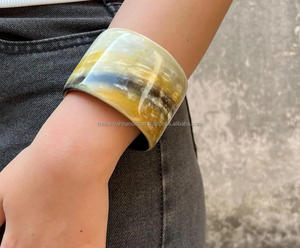Bonne qualité Nouveau design Ox Horn Bangles Jewelry Natural Horn Color Bangle Bracelet et Best Design Bangle Horn Bracelet - Product Image 3