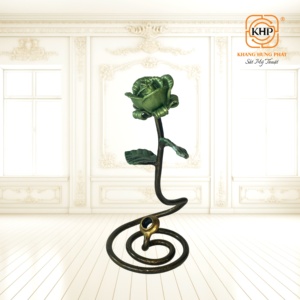 Décoration en fer forgé traditionnel et moderne de haute qualité, enduit de poudre, durable, motif rose antique, pour la Fête des Mères et la Journée de la Femme - Product Image 1