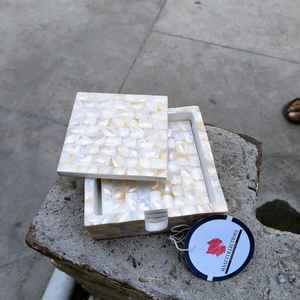 Juego de Posavasos Artesanales de Madreperla |   Posavasos Ecológicos de Lujo para el Hogar, Colección Maaz - Product Image 5