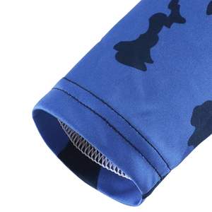 Maillot de pêche personnalisé sublimé avec capuche et masque UPF 50 pour homme, en polyester respirant, idéal pour la pêche en équipe – Vente en gros - Product Image 2