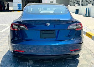 El coche eléctrico Tesla Model 3 de largo alcance - Product Image 4