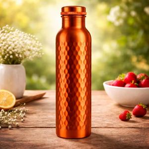 Bouteille d'eau en cuivre traditionnelle populaire, faite à la main, en cuivre pur, pour la maison, le bureau, les voyages, le yoga, la remise en forme et le bien-être - Product Image 1