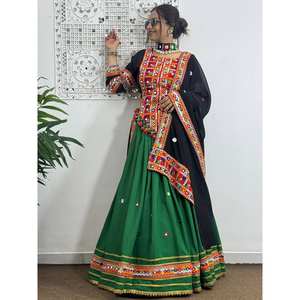 Lehenga choli งานด้วยมือที่สวยงามพร้อมกระจกจริงสำหรับปาร์ตี้ - Product Image 4