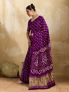Sari Bandhani de Seda Gajji Premium |   Exquisita Tela Tie Dye Gujarati con un Rico Atractivo Tradicional - Product Image 1