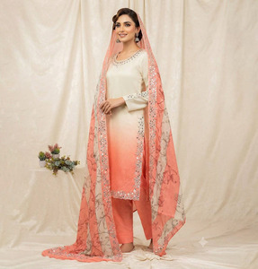 Nuevo Conjunto de Diseñador para la Temporada de Bodas: Hermosas Cuentas con Bordado de Espejos Reales, Top y Pantalón con Dupatta - Product Image 1