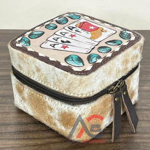 Nouvelles boîtes à bijoux en cuir de vachette, design Expo de Mars, mini-étuis à bijoux en cuir artisanal de qualité supérieure pour colliers, boucles d'oreilles et bagues - Product Image 1