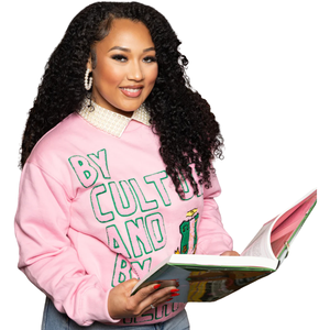 AKA Sorority Inc By Culture and By Merit Sweat-shirt rose en chenille pour femme, haut à col rond brodé de lettres grecques, de qualité supérieure - Product Image 1