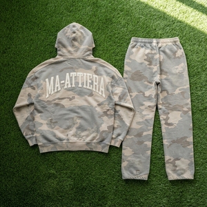 Ensemble de survêtement pour homme gris clair beige camouflage avec sweat à capuche zippé, coupe ample, jambe large, style streetwear, design à empiècements, personnalisable OEM ODM - Product Image 6