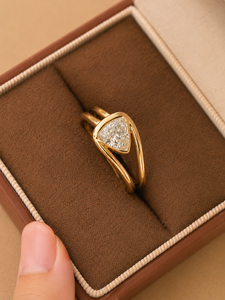 Anillo de Compromiso Solitario de Diamante Cultivado en Laboratorio de 1 Quilate con Corte Trillón, Oro de 14k, Certificado IGI, Anillo de Boda Moderno Chapado en Oro - Product Image 4