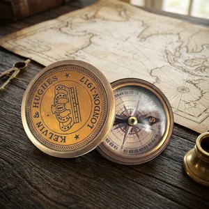 Boussole de poche en laiton antique avec gravure d'un poème de Robert Frost, boussole de navigation nautique vintage Kelvin & Hughes - Product Image 6