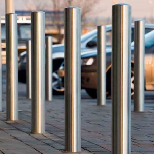 Bolardo de Acero Inoxidable de Alta Resistencia para Seguridad Vial y Estacionamiento - Product Image 2