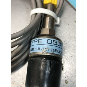 Thermocouple à double point de mesure Varian 810-2 pour applications sous vide - Équipements et pièces semi-conducteurs de renommée mondiale - Product Image 5