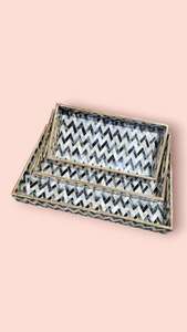 Plateaux de service carrés en bois de haute qualité avec poignées pour le petit-déjeuner au lit, le déjeuner, les dîners, les fêtes, plateau à thé rétro en émail - Product Image 4