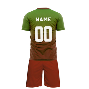 Ensemble de tenue de football avec tissu respirant, maillot et short de football athlétiques pour les entraînements d'équipe et les sports de plein air - Product Image 2