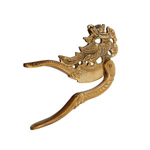 Cortador de Nuez de Areca Tradicional Indio Sarota, Diseño Decorativo de Pavo Real, Color Dorado, de Latón - Product Image 2