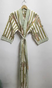 Robe kimono en coton imprimé – Robe enveloppante légère en coton faite à la main – Robe de détente bohème pour spa – Peignoir pour femme - Product Image 4