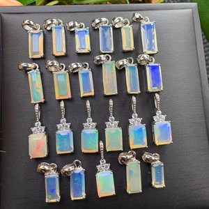Colgante Rectangular de Ópalo Natural en Plata 925 - Joyería Artesanal con Piedras Preciosas, Colgante de Ópalo Etíope en Plata - Product Image 4
