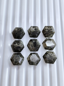 Cuarzo rutilado negro AAA facetado hexagonal, piedra suelta de 12*12 mm, GEMA 100% NATURAL para la fabricación de joyas a precio de mayoreo. - Product Image 3