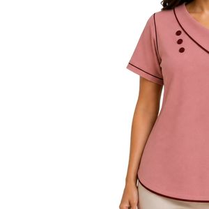 T-shirt asymétrique rose poudré pour femme à manches courtes avec broderie cœur, passepoil contrastant et détails boutonnés – Vente en gros personnalisée décontractée - Product Image 3