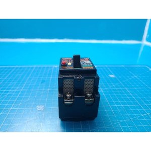 Interruptor Diferencial Fuji EG32F 30A Usado Como Está, Piezas de Equipos Semiconductores de Época - Product Image 2