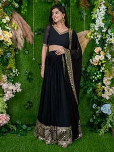 Black Chiffon Ball Gown V-Neck Sleeveless A-Line Floor-Length <b>Sequin</b> Zari Embroidery <b>Party</b> Wear for Women - Product Image 4