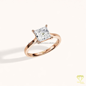Anillo de Compromiso de Moissanita Contemporáneo en Oferta para Mujer con Inspiración Nupcial Vanguardista Disponible al Mejor Precio - Product Image 5