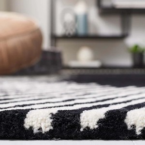 Tapis moderne noir et blanc à motif soleil, tapis contemporain en laine de Nouvelle-Zélande tufté à la main pour le salon, la chambre et la décoration de bureau - Product Image 3