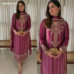 Crêpe de soie de haute qualité avec broderie multi-aiguilles et travail de sequins, ensemble complet (haut, pantalon, dupatta) à manches longues – Achats en ligne Inde - Product Image 3