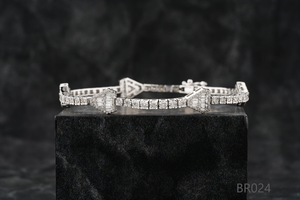 Pulsera de Cadena de Eslabones Tanisha de Dos Hileras VVS, Nuevo Diseño, Diamante Cultivado en Laboratorio, Oro de 18K, Piedra Principal, Moderna, Unisex, para Fiestas y Aniversarios - Product Image 3