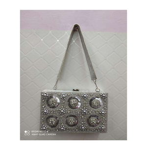 Pochette de Soirée de Luxe Designer, Sac Enveloppe avec Doublure en Satin, Ornée de Strass et Pierres, pour Fêtes - Product Image 6